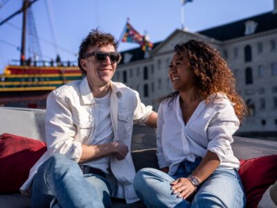 Amsterdam: Private Canal Cruise with Drinks and Snacks - Where you’ll meet: the dock behind the Apple Store