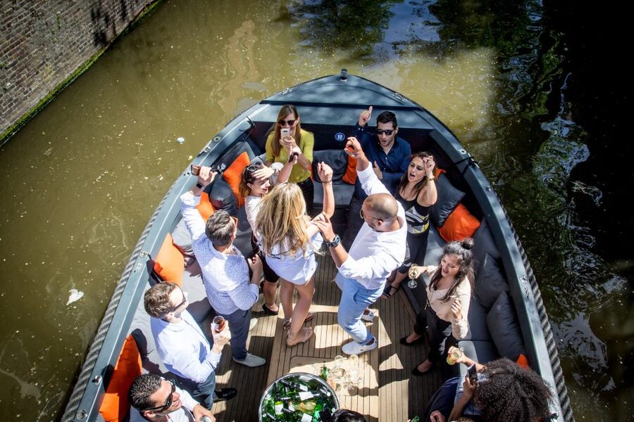 Amsterdam: Private Prosecco Canal Cruise Tour - Key things I think you’ll care about