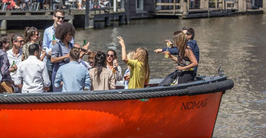 Amsterdam: Private Prosecco Canal Cruise Tour - Arriving at Oosterdokskade 8: Easy if you’re starting from Central Station