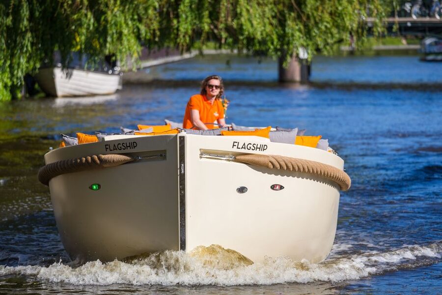 Amsterdam: Private Prosecco Canal Cruise Tour - Who should book this Prosecco canal cruise?