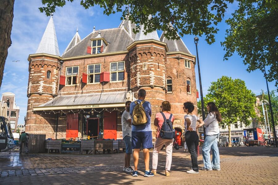 Amsterdam Small-Group Walking Tour with Canal Cruise - Who this tour suits best (and who should skip it)