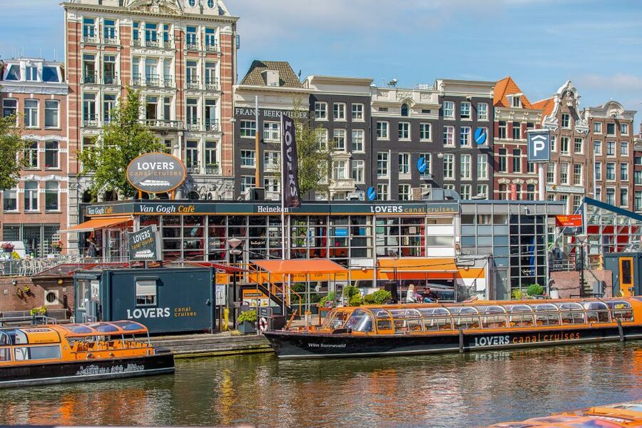 Amsterdam: Van Gogh Museum Ticket & Canal Cruise - Getting to the Van Gogh Museum: Trams, Not Guesswork