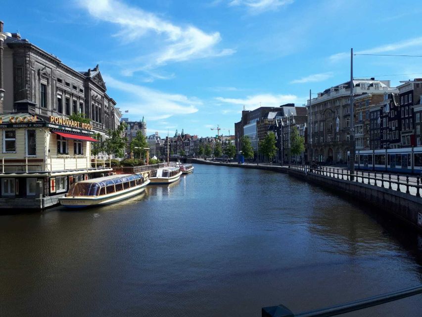 Amsterdam Walking Tour and Canal Cruise - Museum quarter orientation: Rijksmuseum and Van Gogh Museum from street level