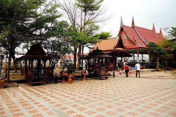 Ancient Wonders of Ayutthaya with Return Scenic River Cruise - A Real-World Temple Tip: Dress Code and Footwear Rules