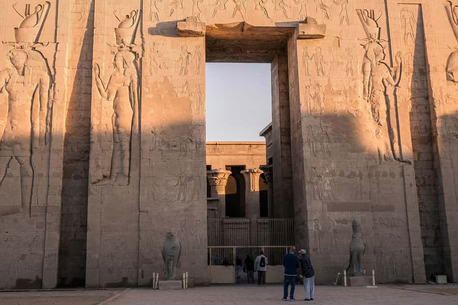 Aswan: 3 Days Nile River Cruise & Hot Air Balloon Ride - Nile Comfort Between Big Temples