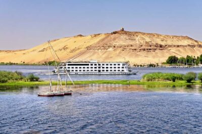 Aswan: 3 Days Nile River Cruise & Hot Air Balloon Ride - Day 1: Aswan Pickup and a Sunset Stop at Kom Ombo