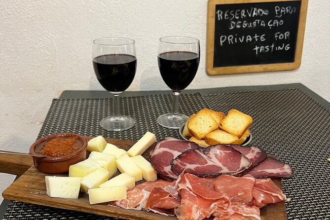 Authentic Port Wine Tasting & Douro River Cruise in Porto - Quevedo Lodge Port tasting: what you learn in 60 minutes