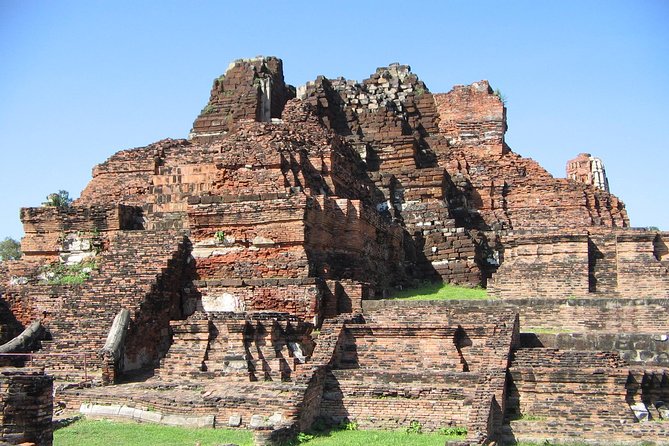 Ayutthaya Tour from Bangkok with Grand Pearl River Cruise - Grand Pearl buffet lunch: your best reset button