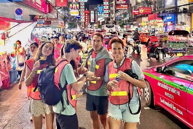 Bangkok: Bike and Longtail Boat Tour with Lunch - Bangkok Yai and the private longtail boat cruise through Thonburi klongs