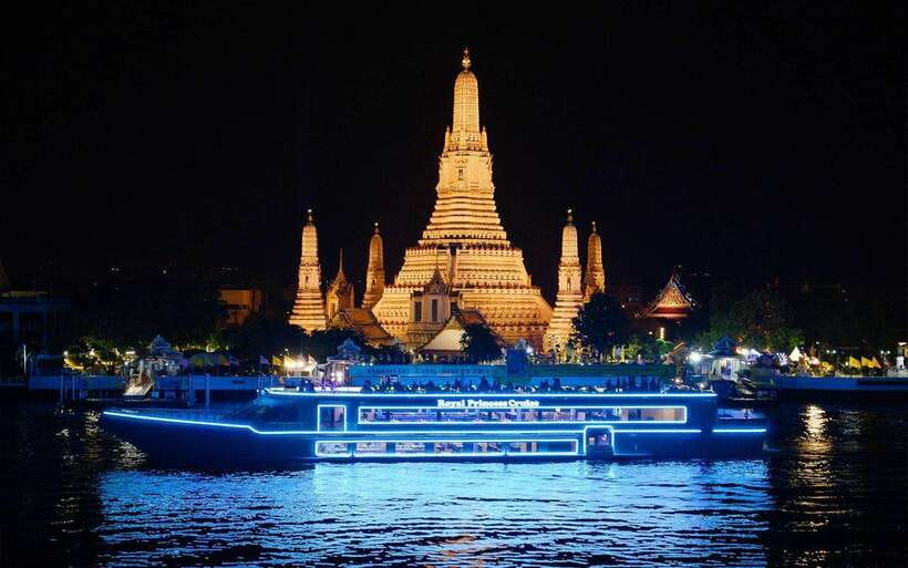 Bangkok: Royal Princess River Dinner Cruise with Live Music - A Bangkok night cruise that feels like sightseeing on rails