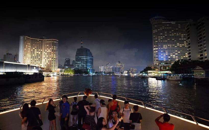 Bangkok: Royal Princess River Dinner Cruise with Live Music - The river route: ICONSIAM, Wat Arun, and the Grand Palace glow