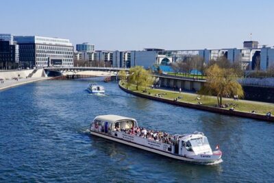 Berlin: 1-hr Boat Tour with Bilingual Live Guide (DE/EN) - The Spree Stop: What You’ll See From the Water