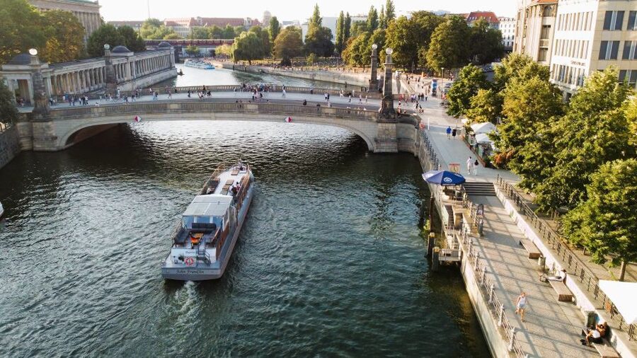 Berlin: Sightseeing Boat Tour on the Spree for Families - Key things to know before you go