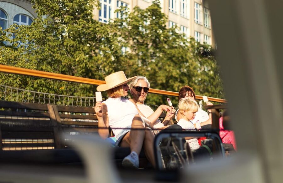 Berlin: Sightseeing Boat Tour on the Spree for Families - Government District and Bundestag: the star sights, seen from a calmer angle