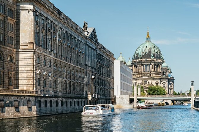 Berlin Spree River Sightseeing Cruise Experience - Government District and Berlin Central Station: Big Structures, Straight Views