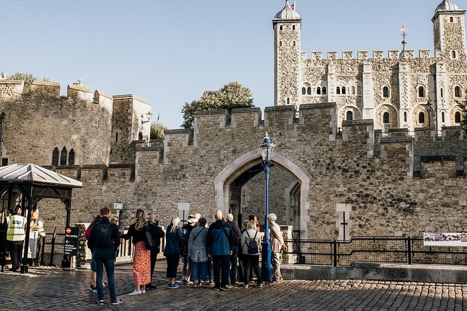 Best of London Tour - Crown Jewels, River Cruise & History Walk - White Tower and the armory: armor lovers get their moment