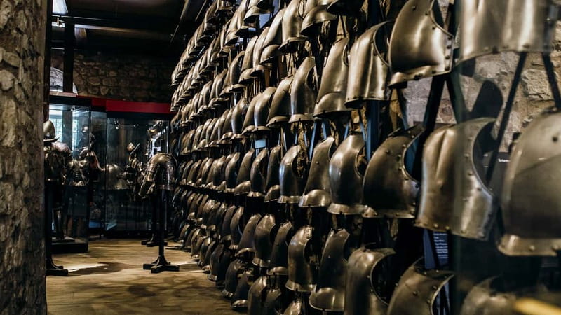 Best of London: Tower of London, River Cruise & History Walk - What you should look for during free time inside the Tower