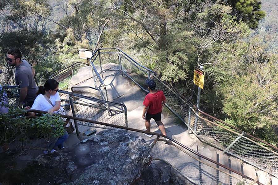 Blue Mountains: Private Tour with Wildlife and River Cruise - Leura Mall for lunch or shopping at your pace