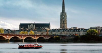 Bordeaux: River Cruise with Commentary, Wine and Canelé - UNESCO Port de la Lune Views: The Waterfront Story You Can See