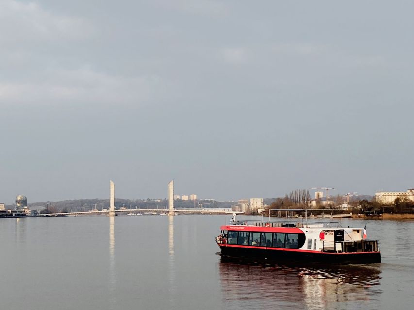 Bordeaux: River Cruise with Commentary, Wine and Canelé - What You Get for $22: Why This Is More Than a Photo Boat