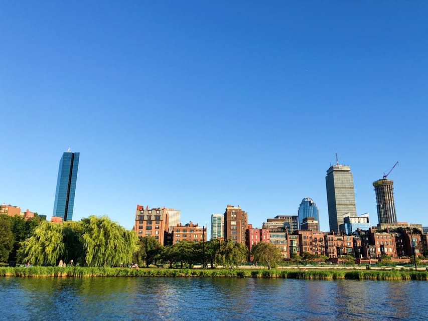 Boston: Charles River Sightseeing Cruise - Covered seating, front-deck views, and how to stay comfortable