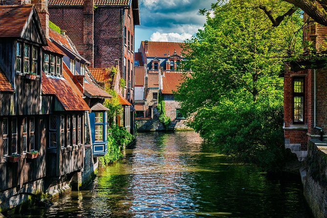 Bruges Guided or Audio Trip with Canal Cruise Option from Paris - Minnewater and Boniface Bridge: The Fairytale Stretch Between Sights