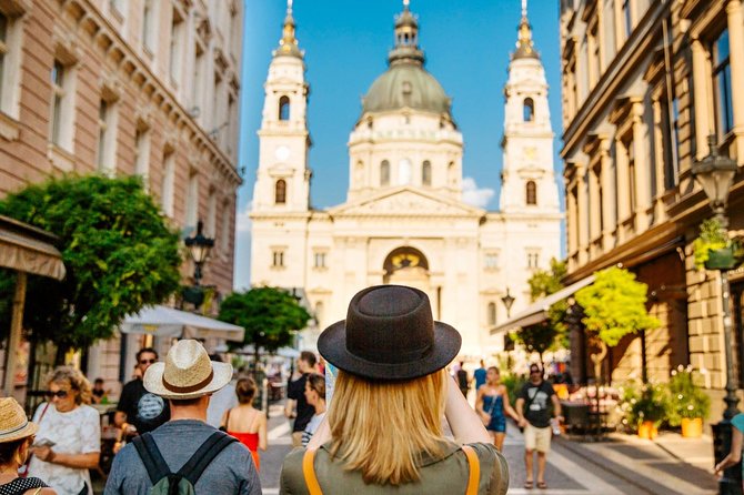 Budapest: 3-Hour Live-guided Bus Tour and 1-hour River Cruise - Comfort, accessibility, and what to pack
