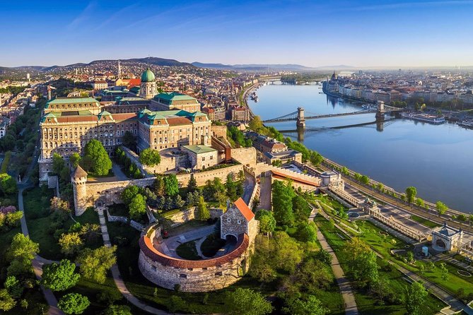 Budapest: 3-Hour Live-guided Bus Tour and 1-hour River Cruise - Fisherman’s Bastion views (and the seven towers meaning)