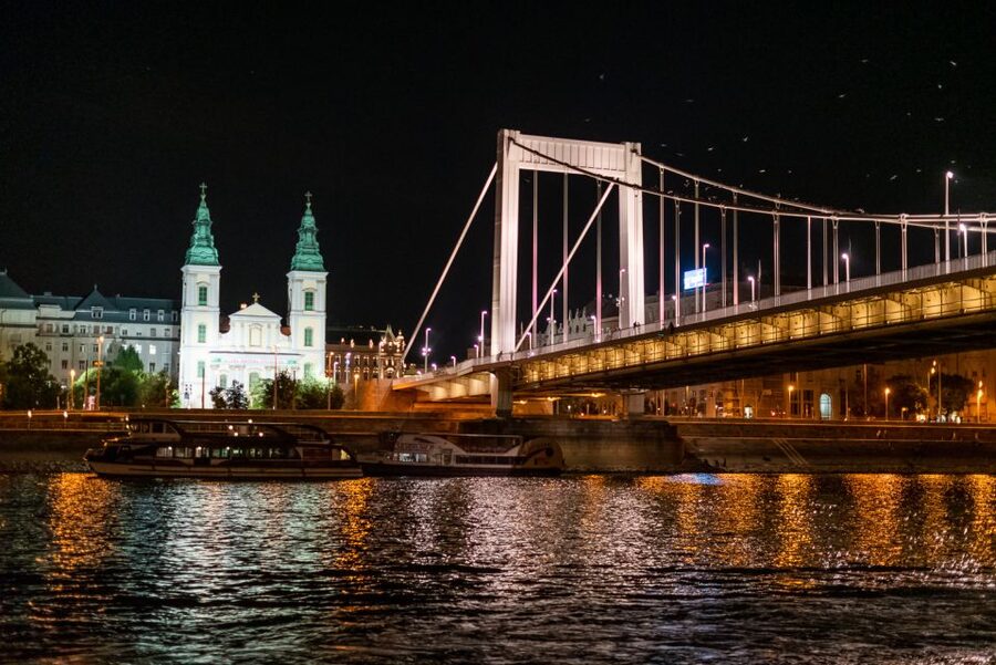 Budapest: Candlelit Dinner River Cruise with Live Music - The route you’ll see: Parliament, Buda Castle, Liberty, and the bridge run