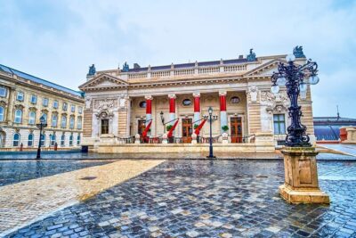 Budapest Danube River Cruise with Old Town Walking Tour - The Walking Portion: Old Town Stories You Can Actually Use