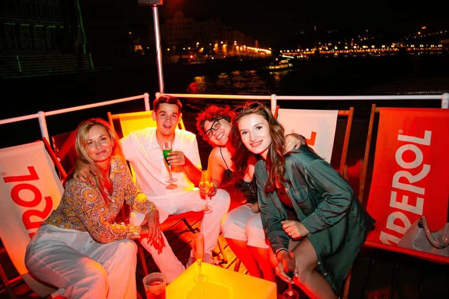 Budapest: Sightseeing River Cruise with Unlimited Cocktails - Key things I’d focus on before you go