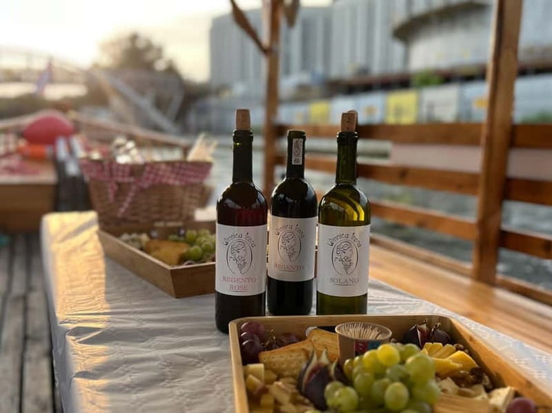 Bydgoszcz: River Cruise with local Wine and Cheese Tasting - Wyspa Młyńska, Nova Opera, and the Rother Mills