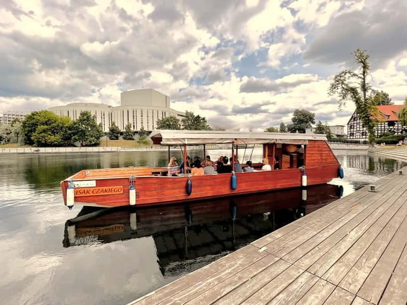 Bydgoszcz: River Cruise with local Wine and Cheese Tasting - Should you book this Bydgoszcz wine-and-cheese river cruise?