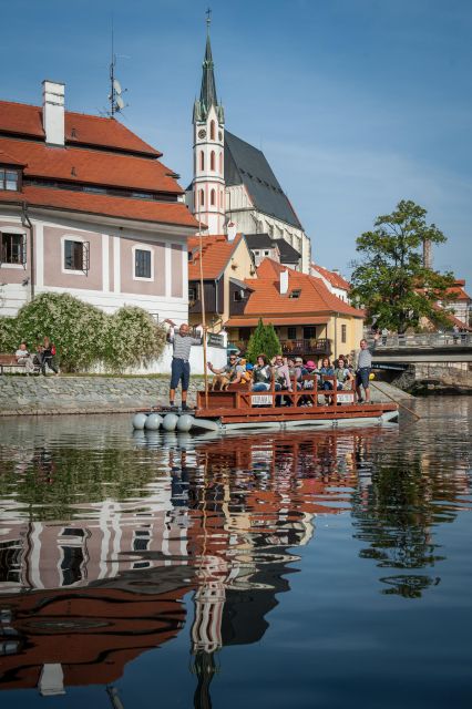 Český Krumlov: Advent Wooden Raft River Cruise - Getting There: Rožmberská bašta to Krumlovské Benátky