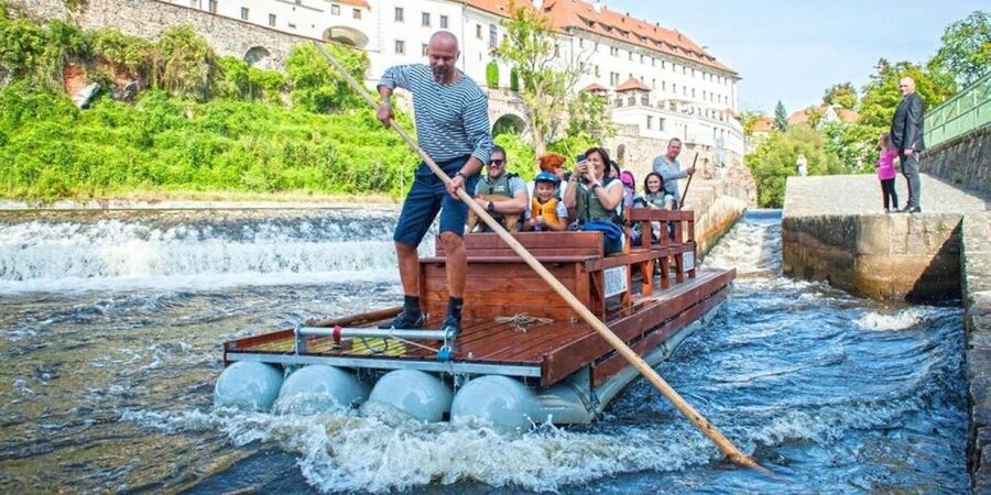 Český Krumlov: Wooden Raft River Cruise - First Impressions: What This Wooden Raft Cruise Gets Right in Český Krumlov
