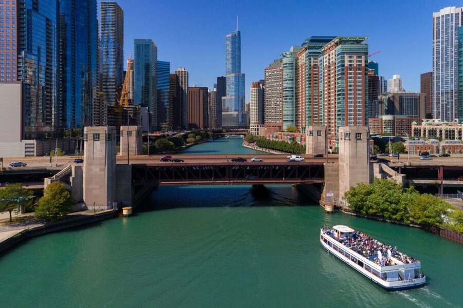 Chicago: 45-Minute Family-Friendly Architecture River Cruise - Who should book this Chicago River cruise?