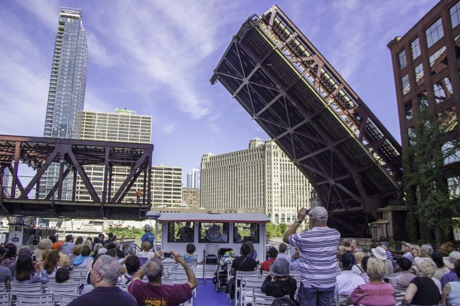 Chicago: 45-Minute Family-Friendly Architecture River Cruise - Boarding near the Wrigley Building and getting the seat you’ll want