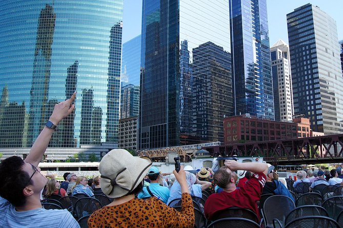 Chicago Architecture Center River Cruise aboard First Lady - The Fast, River-Smart Way to Understand Chicago’s Buildings