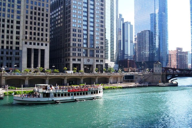 Chicago Architecture Center River Cruise aboard First Lady - What the Docents Actually Teach You on This Cruise