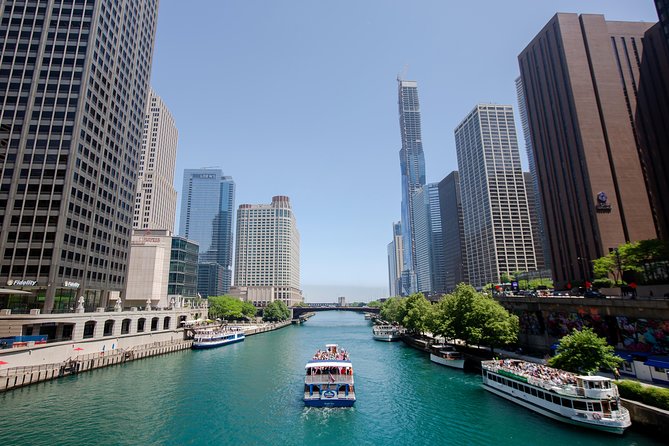 Chicago Architecture River Cruise - The timing matters: 60 minutes in winter, longer in most seasons