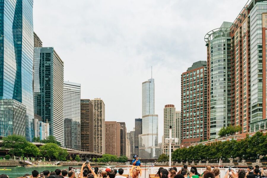 Chicago: Architecture River Cruise Skip-the-Ticket Line - Day vs Evening: Why Your Departure Time Changes the View