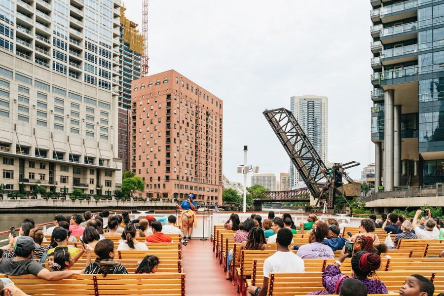 Chicago: Architecture River Cruise Skip-the-Ticket Line - Cold-Weather Reality Check: 60 vs 75 Minutes