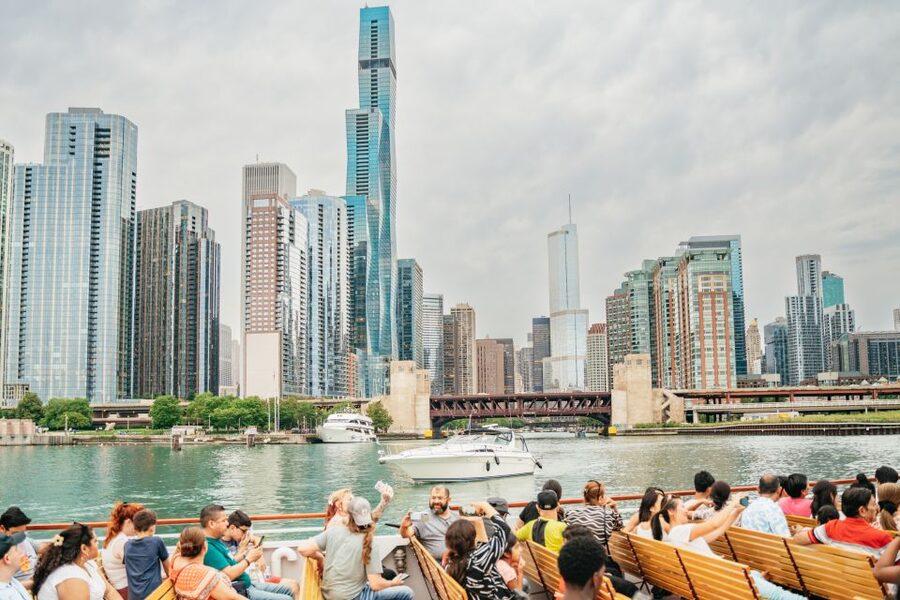 Chicago: Architecture River Cruise Skip-the-Ticket Line - Price and Value: Is $39 Worth It for 40 Buildings?