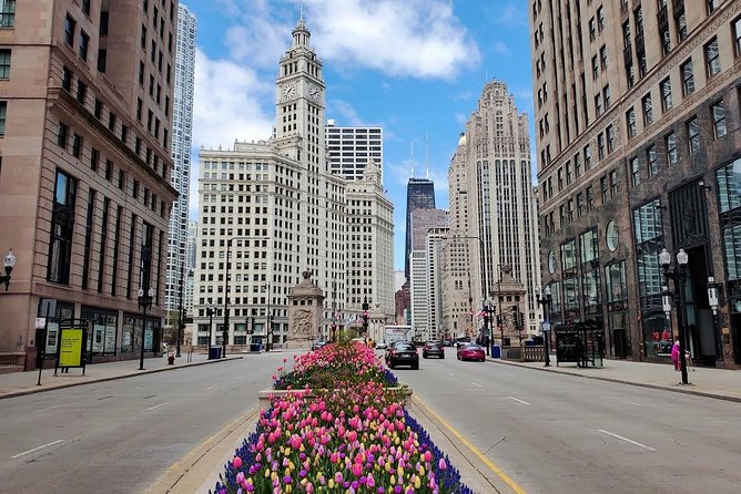 Chicago City Tour with Architecture River Cruise Option - Chicago River stop: Wrigley, Tribune Tower, Marina City in 5 minutes