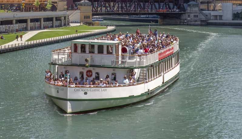 Chicago: First Lady River Cruise & Architecture Center Combo - How the Chicago Architecture Center docents tell the story