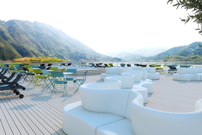 Chongqing to Yichang: 3-Night Luxury CENTURY GLORY Yangtze River Cruise Tour - On Board You Actually Have WiFi: Plan, Rest, Repeat