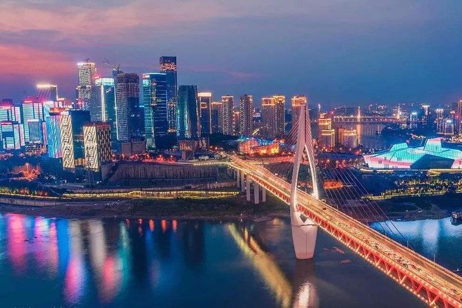 Chongqing Yangtze River Cruise and Illuminated Night Tour - The 1-hour Yangtze cruise route: bridges, parks, and Hongya Cave