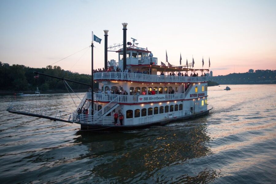 Cincinnati: Ohio River Cruise with Buffet Dinner - A 2-Hour Ohio River Night From Newport Landing Dock