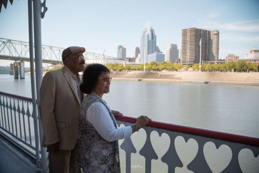 Cincinnati: Ohio River Cruise with Buffet Dinner - Getting There and Boarding Smoothly (So You Don’t Miss Dinner)