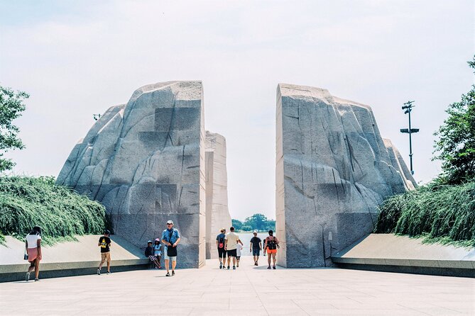 City Bus Tour, Seasonal Cruise, Optional Air & Space or Monument - Pace, crowds, and hearing the guide: how to make it enjoyable